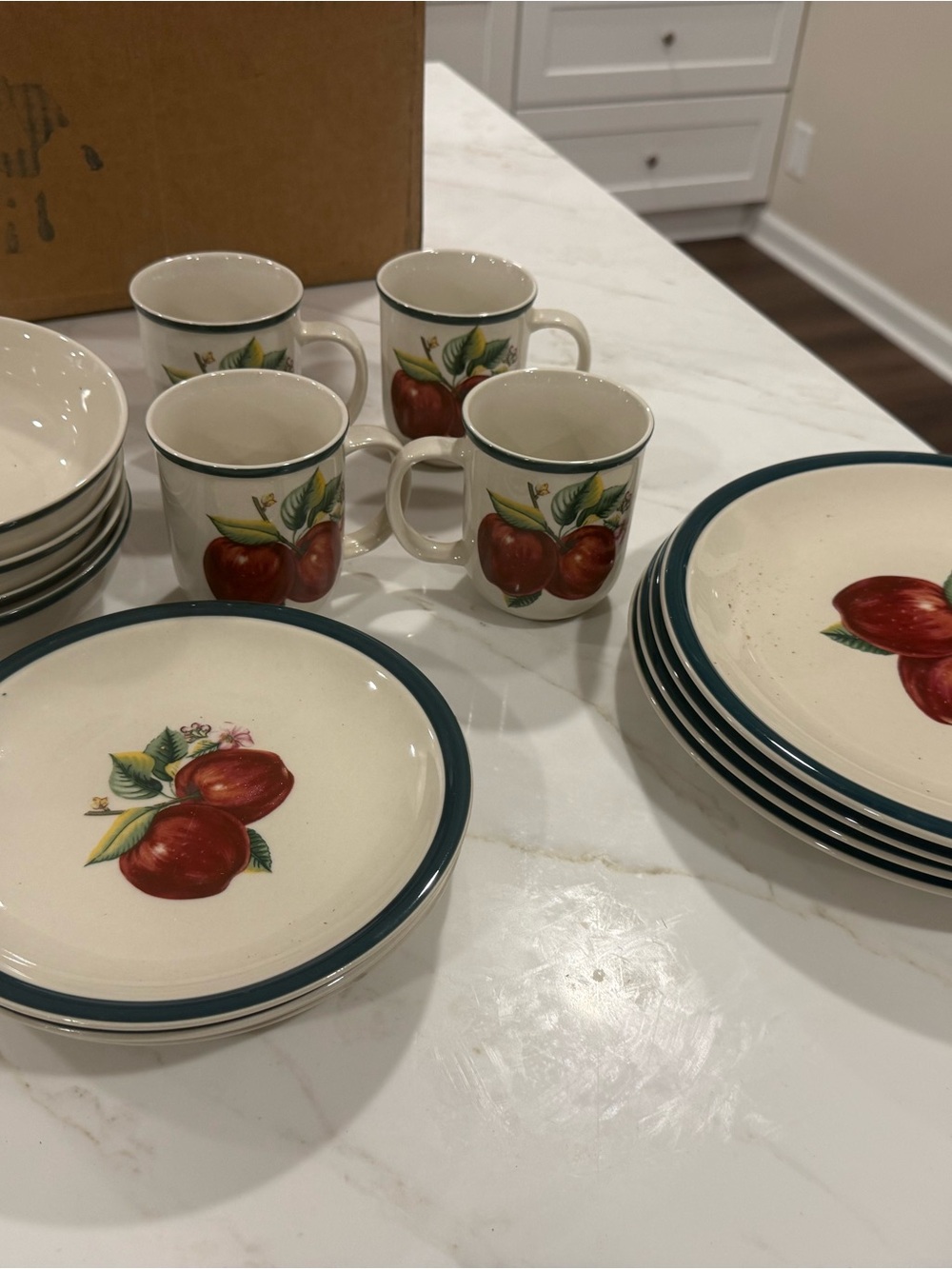 Vintage Casuals by China Pearl Apple Pattern Mugs DinnerPlate,bowls&Des. Plates
